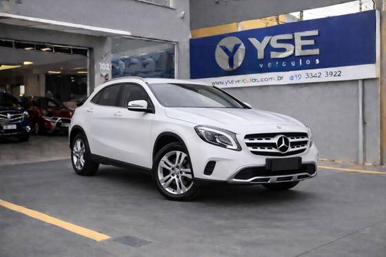 MERCEDES-BENZ GLA 200 1.6 CGI FLEX ADVANCE 7G-DCT